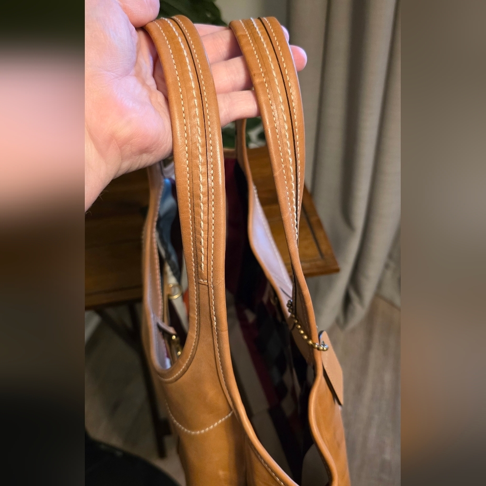 SOLD - - - - Coach Vintage Legacy Ergo XL Burnished Leather Tote Shoulder Bag - Picture 8 of 12